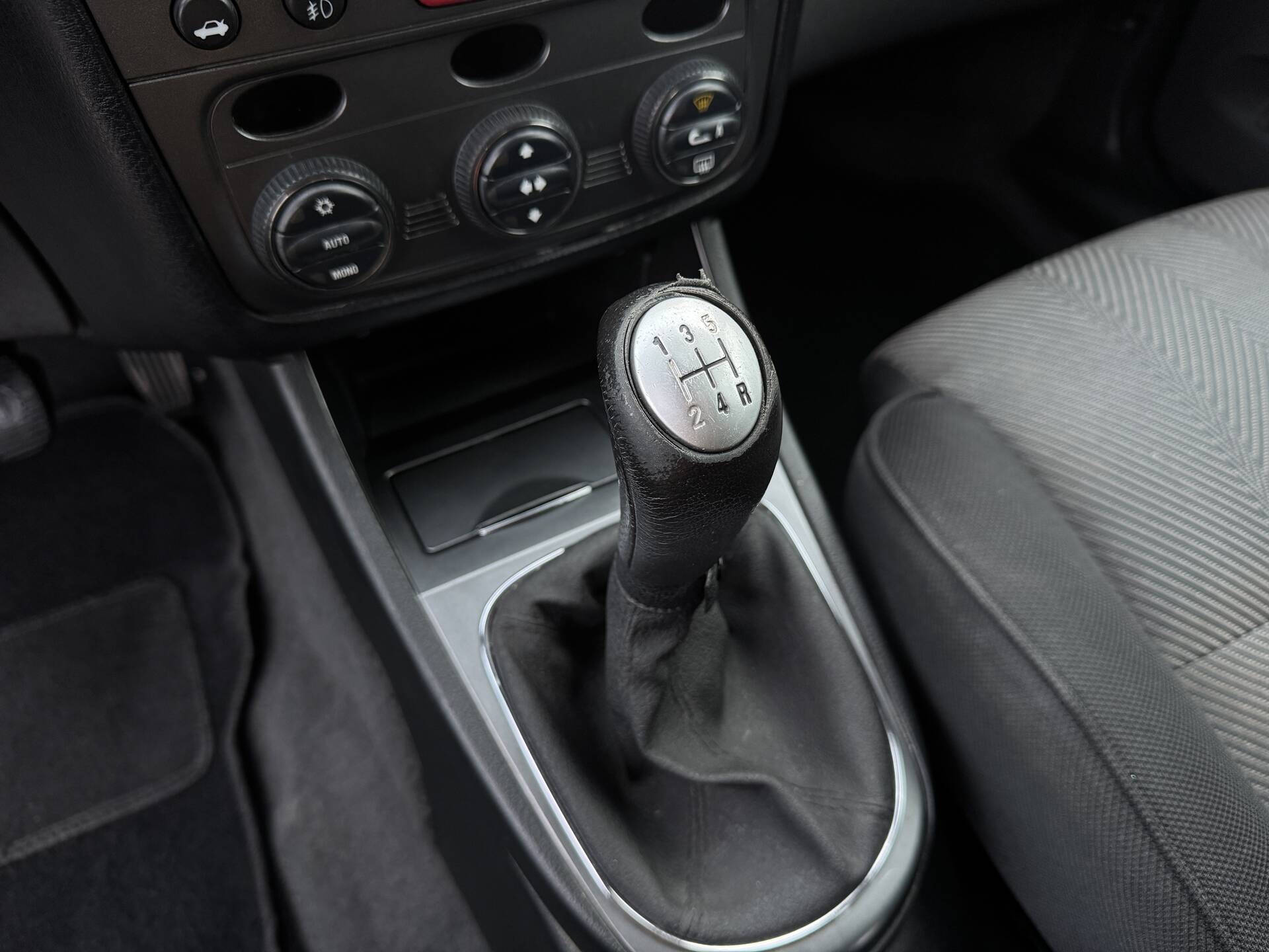 product-gallery-image