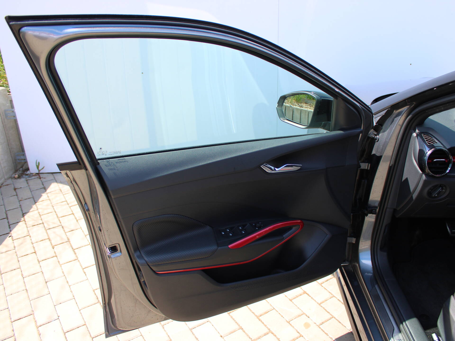 product-gallery-image