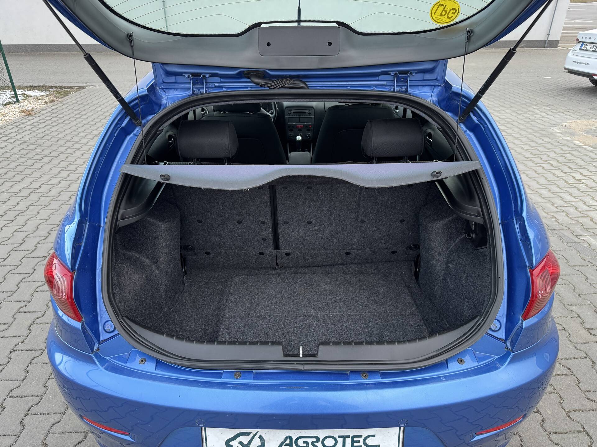 product-gallery-image